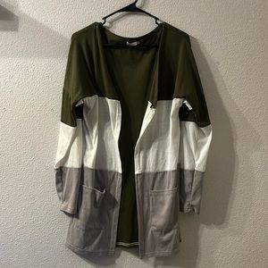 Miselon color block cardigan with pockets size small